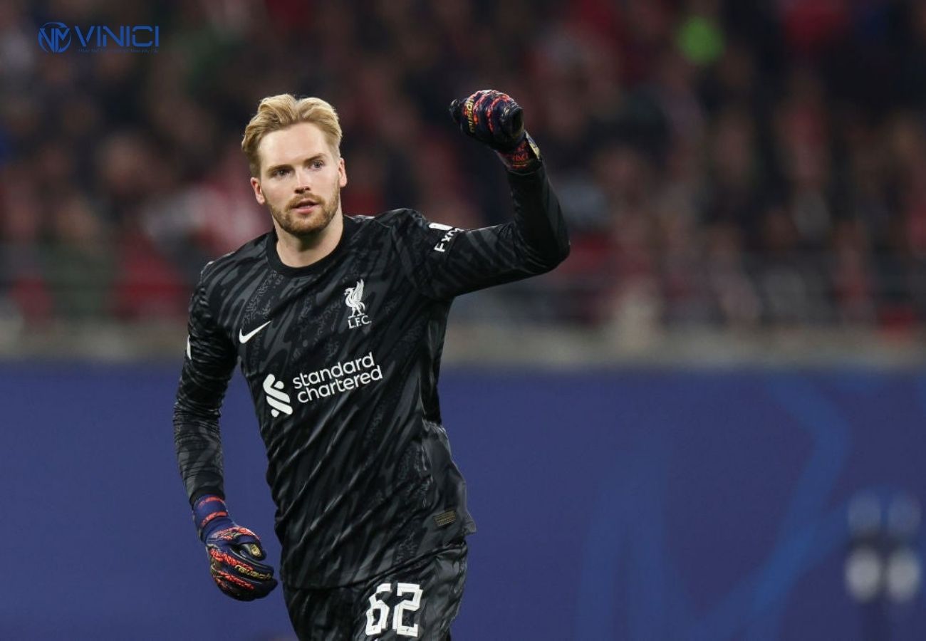 Mẫu áo thủ môn Liverpool mùa 2024–2025
